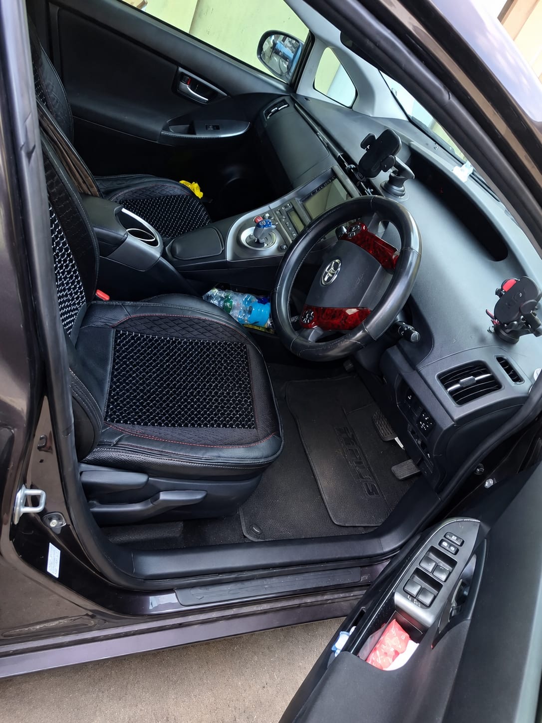 Toyota Prius 2013 - பயன்படுத்தப்பட்டது கார் sale in Sri Lanka - patpat.lk