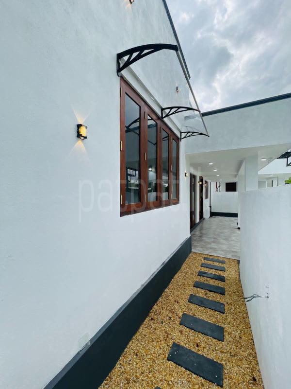 House for Sale in Athurugiriya