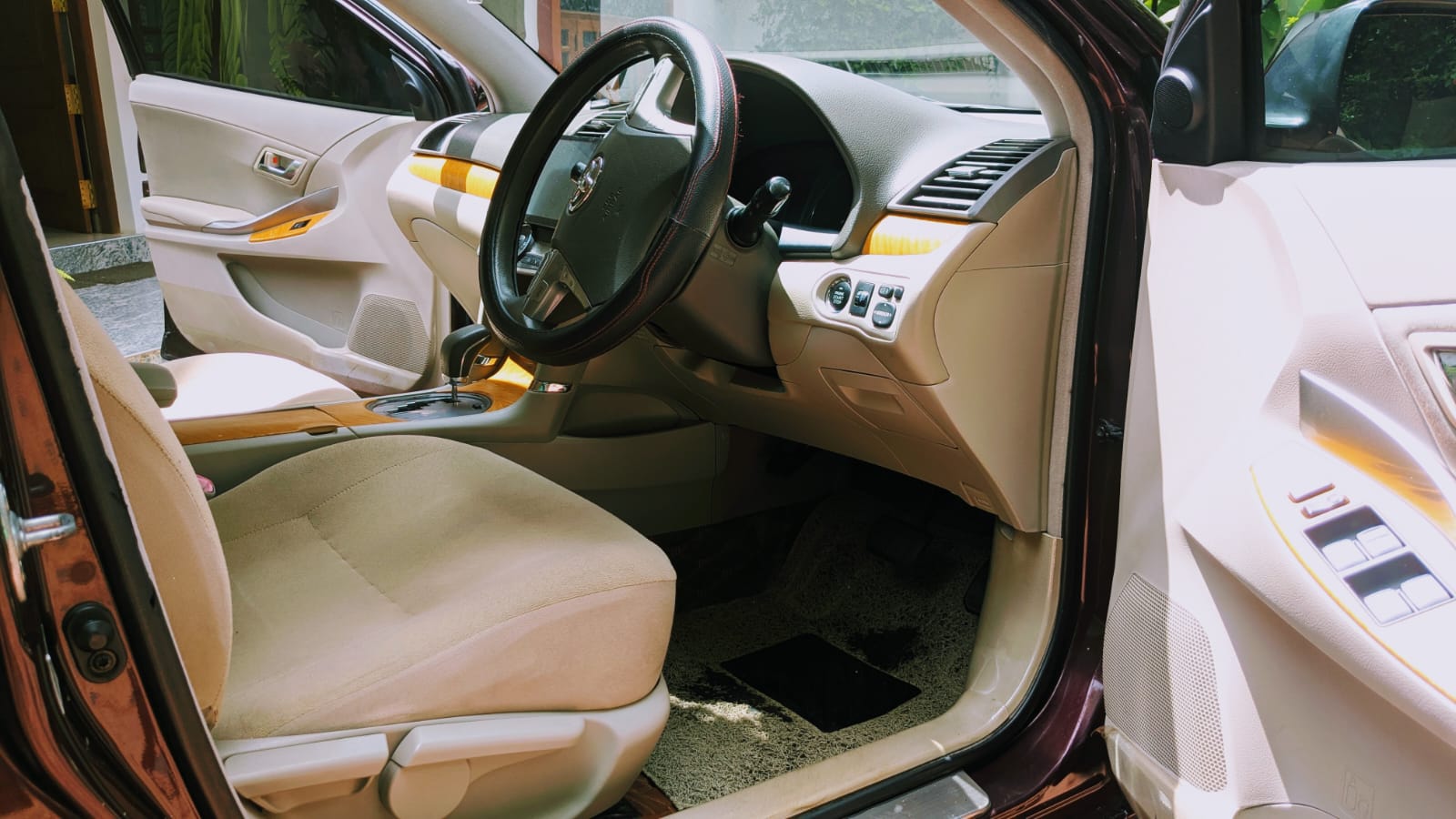 Toyota Premio 2010 - பயன்படுத்தப்பட்டது கார் sale in Sri Lanka - patpat.lk