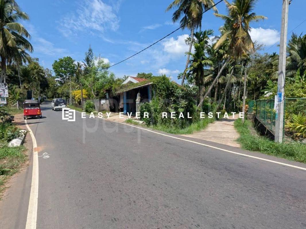 Residential Land for Sale in Mirigama