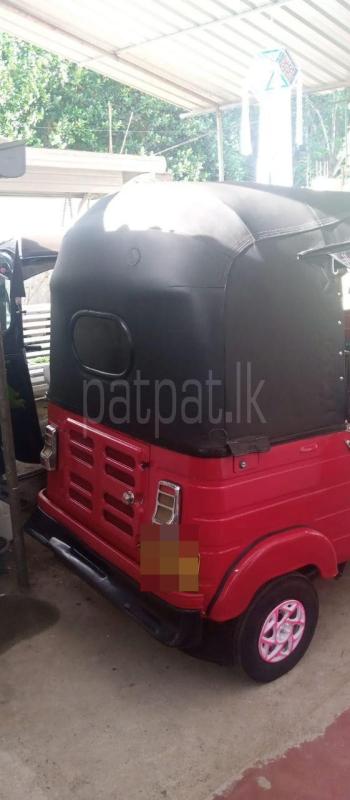 Bajaj 4 stroke 2012 - භාවිතා කරන ලද ත්‍රිරෝද රථය sale in Sri Lanka - patpat.lk