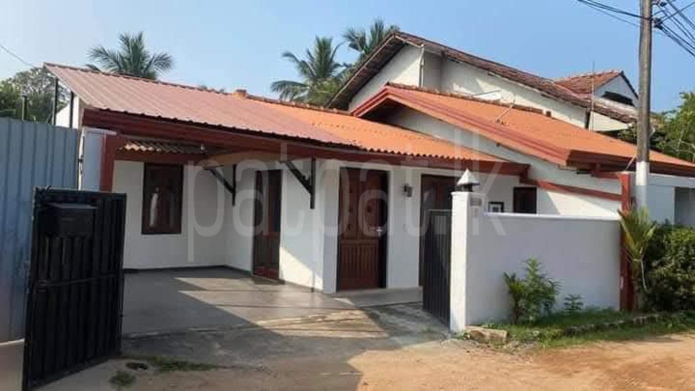 House for Sale in Moratuwa ads-image-1