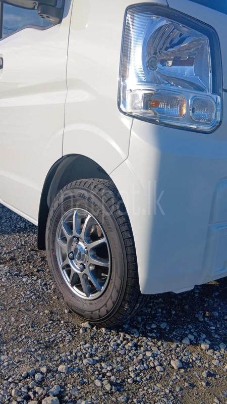 Advertisement image 4