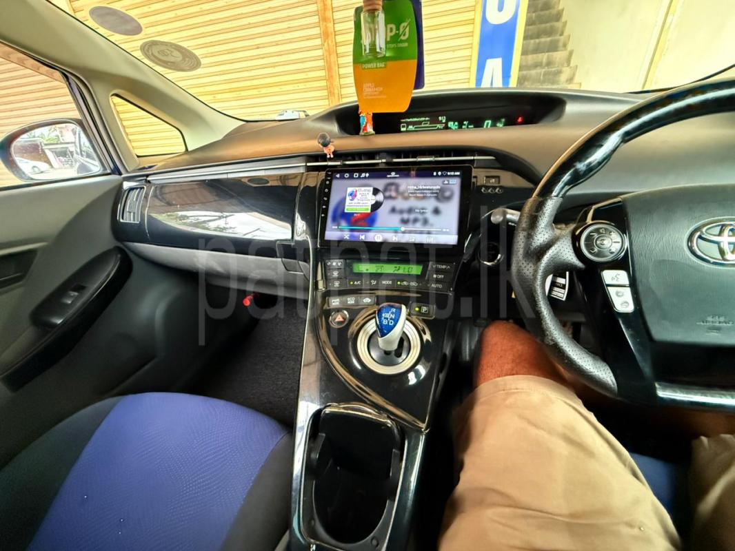 Toyota Prius 2010 - பயன்படுத்தப்பட்டது கார் sale in Sri Lanka - patpat.lk