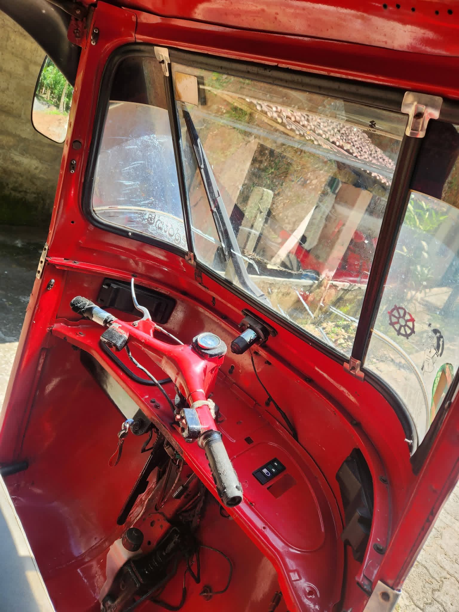Bajaj Three Wheel 2005 - பயன்படுத்தப்பட்டது முச்சக்கர வண்டி sale in Sri Lanka - patpat.lk