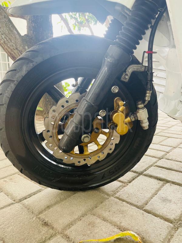 Advertisement image 6