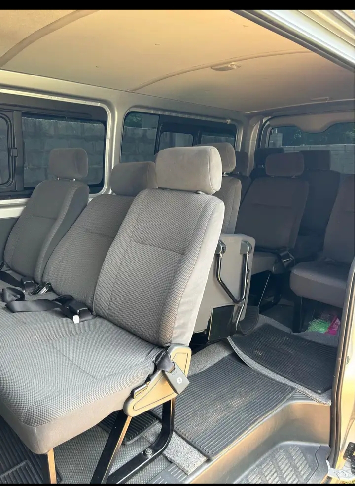 Toyota Hiace 2016 - பயன்படுத்தப்பட்டது வேன் sale in Sri Lanka - patpat.lk