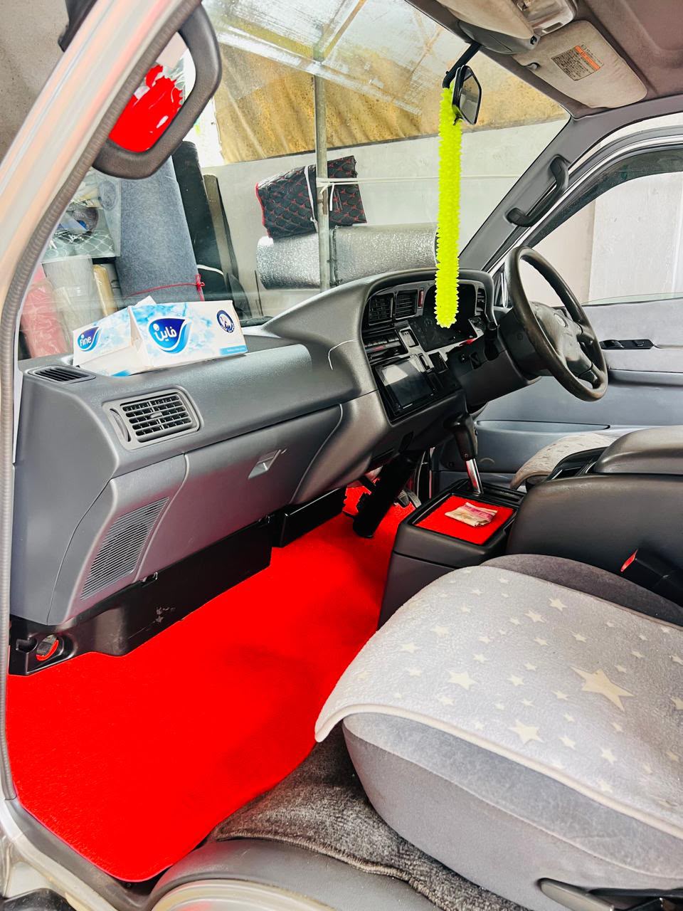Toyota Hiace 2002 - பயன்படுத்தப்பட்டது வேன் sale in Sri Lanka - patpat.lk