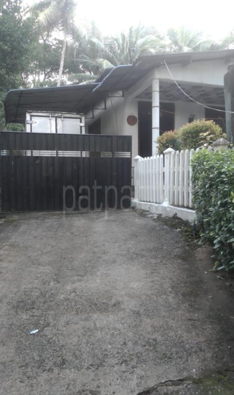 House for Sale in Minuwangoda ads-image-1