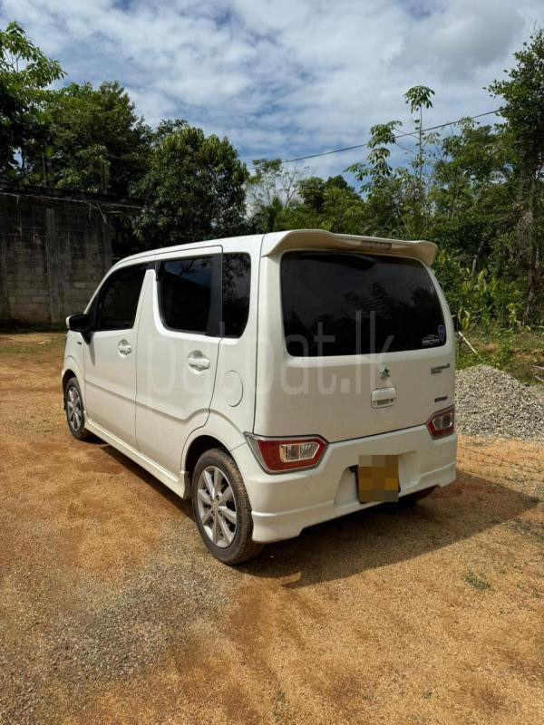 Suzuki Wagon R 2017 - பயன்படுத்தப்பட்டது கார் sale in Sri Lanka - patpat.lk
