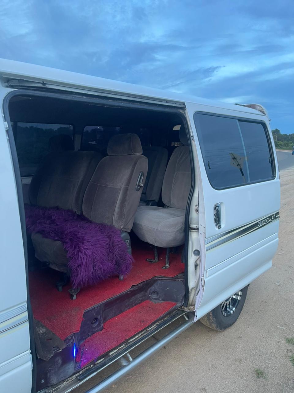 Toyota Hiace 1991 - Reconditioned Van sale in Sri Lanka - patpat.lk