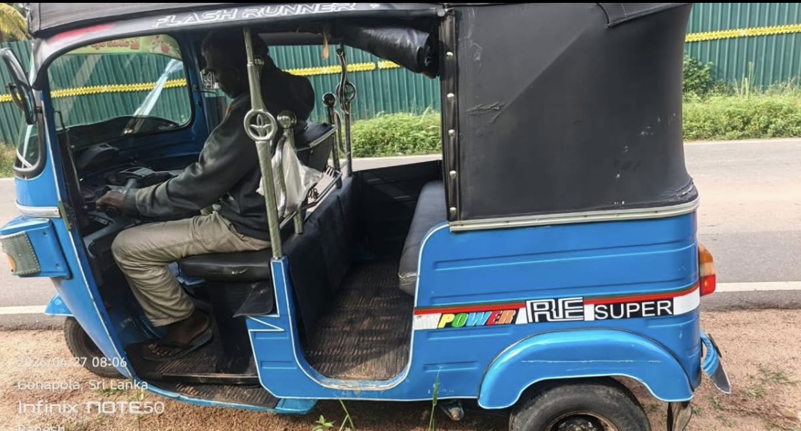 Bajaj 4 stroke 2012 - பயன்படுத்தப்பட்டது முச்சக்கர வண்டி sale in Sri Lanka - patpat.lk