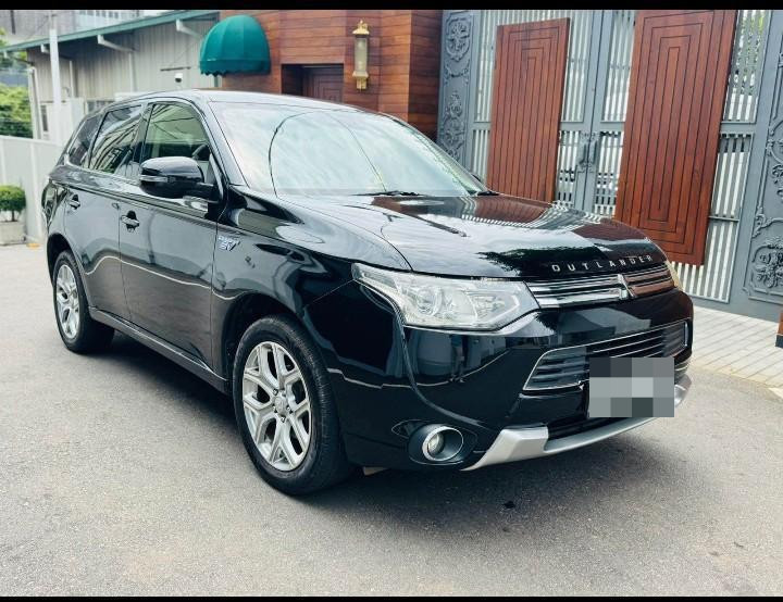 Mitsubishi Outlander 2014 - பயன்படுத்தப்பட்டது SUV sale in Sri Lanka - patpat.lk