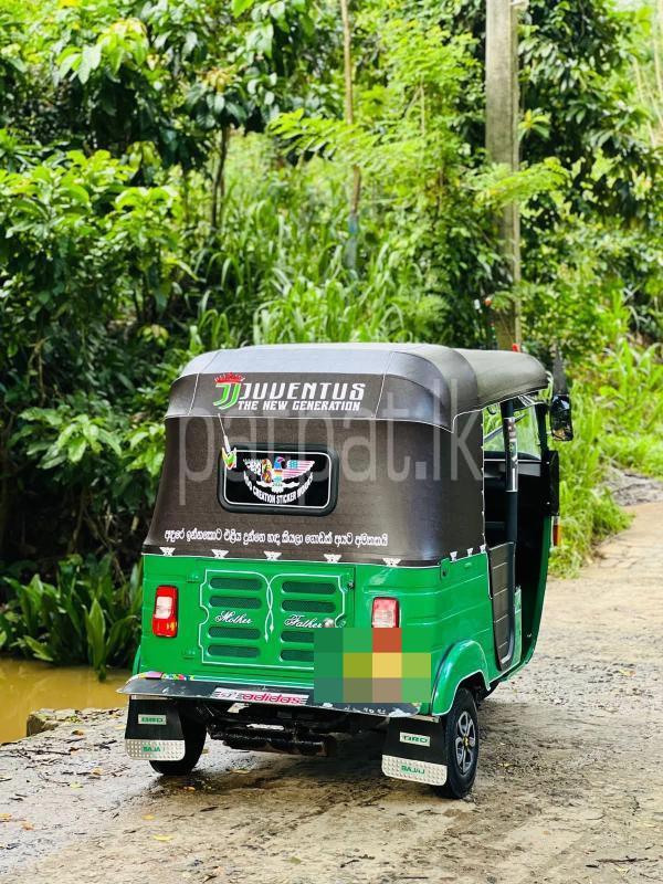 Bajaj 4 stroke 2009 - பயன்படுத்தப்பட்டது முச்சக்கர வண்டி sale in Sri Lanka - patpat.lk