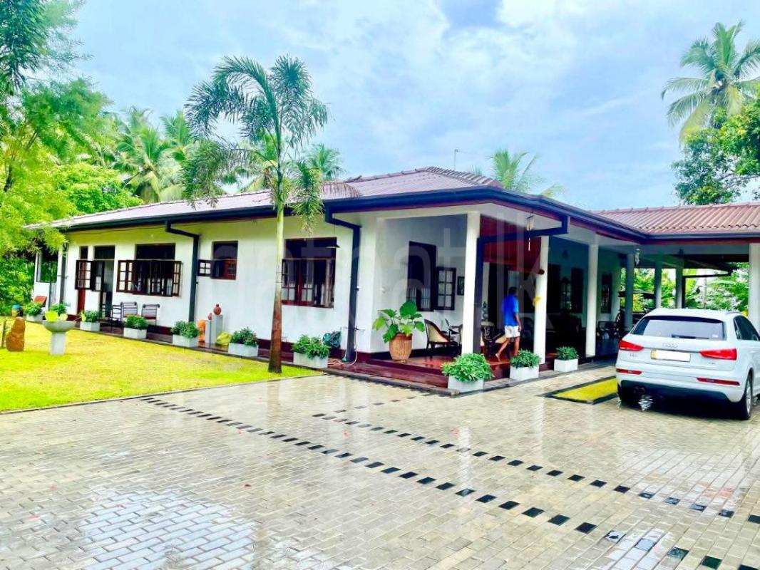 House for Sale in Watareka ads-image-1