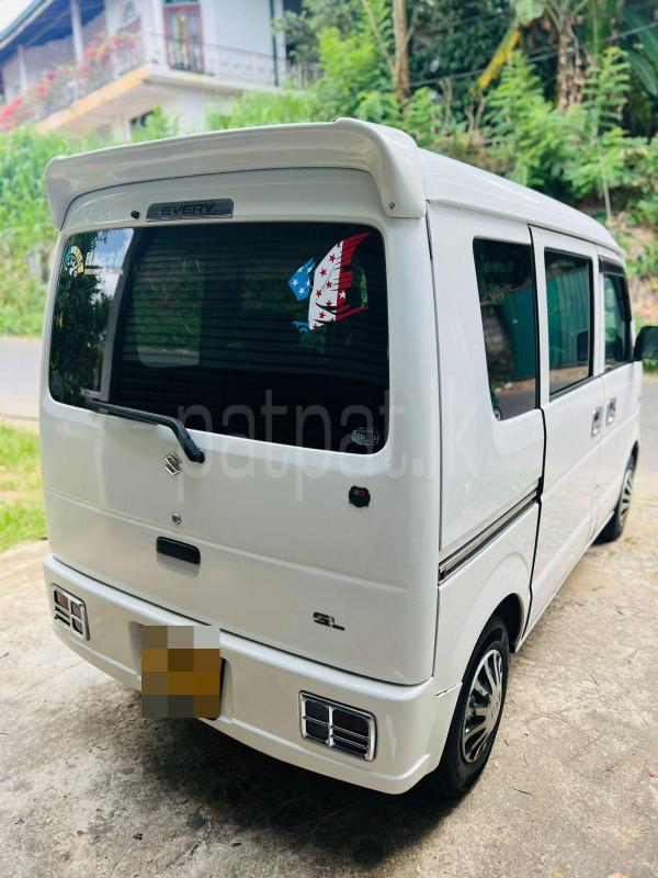 Advertisement image 4