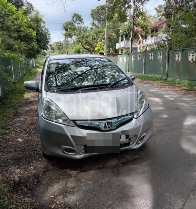 Honda Fit 2012 - பயன்படுத்தப்பட்டது கார் sale in Sri Lanka - patpat.lk