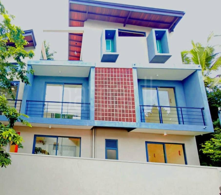 House for Sale in Talawatugoda