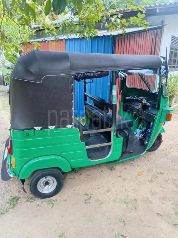 Bajaj 4 stroke 2012 - භාවිතා කරන ලද ත්‍රිරෝද රථය sale in Sri Lanka - patpat.lk