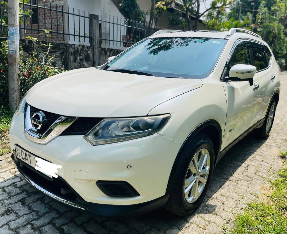 Nissan X Trail 2016 - பயன்படுத்தப்பட்டது SUV sale in Sri Lanka - patpat.lk