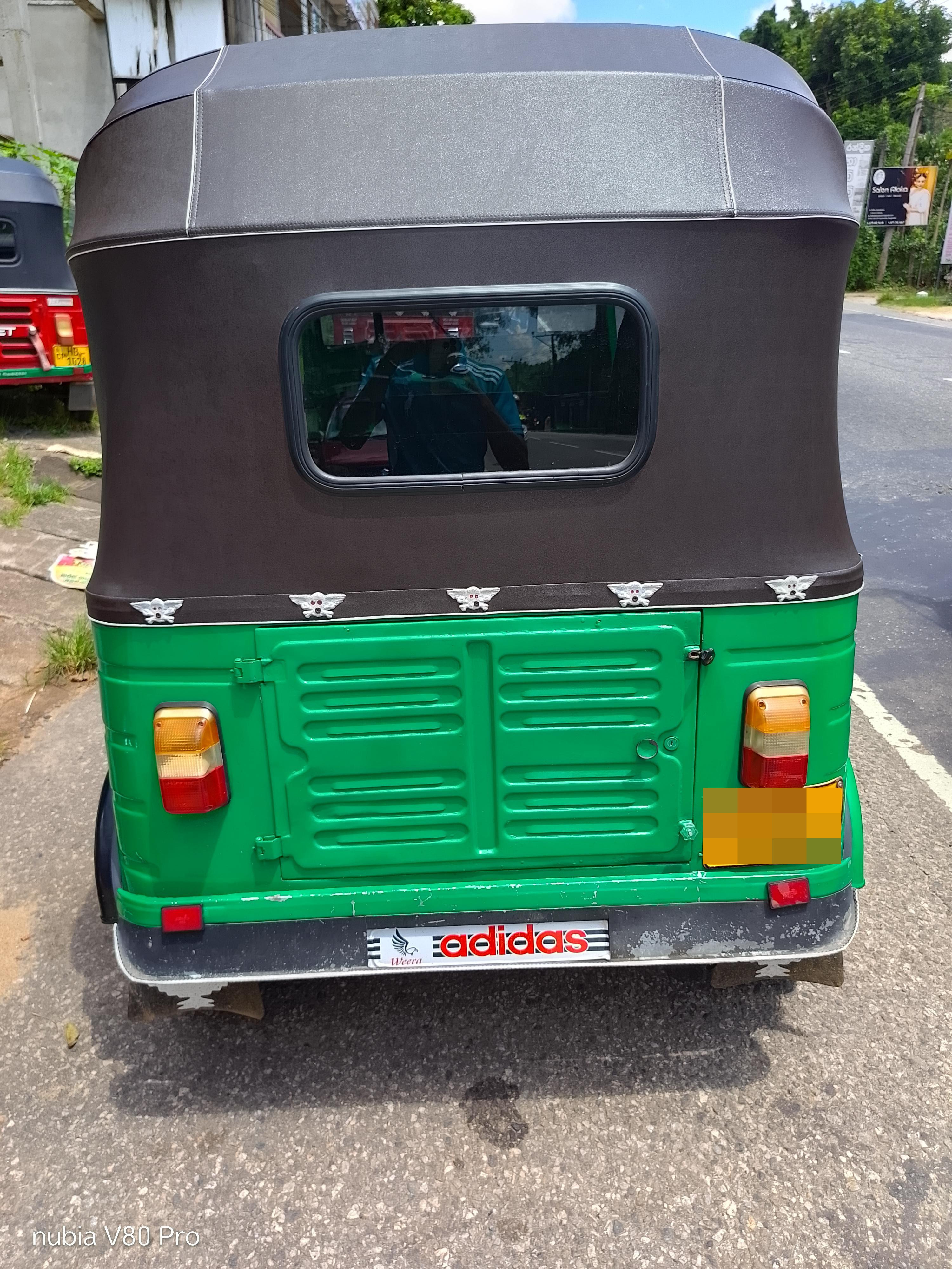 Bajaj Three Wheel 2004 - භාවිතා කරන ලද ත්‍රිරෝද රථය sale in Sri Lanka - patpat.lk