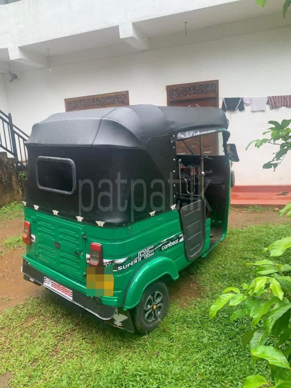 Bajaj Three Wheel 2015 - பயன்படுத்தப்பட்டது முச்சக்கர வண்டி sale in Sri Lanka - patpat.lk