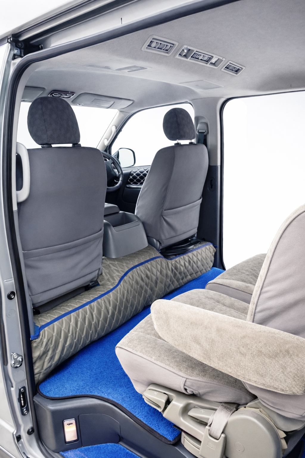 Toyota Hiace 2007 - Used Van sale in Sri Lanka - patpat.lk