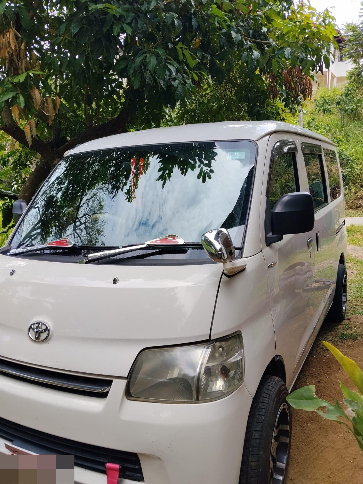Toyota TownAce 2008 - பயன்படுத்தப்பட்டது வேன் sale in Sri Lanka - patpat.lk