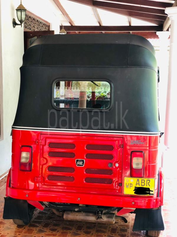 Bajaj Three Wheel 2018 - பயன்படுத்தப்பட்டது முச்சக்கர வண்டி sale in Sri Lanka - patpat.lk