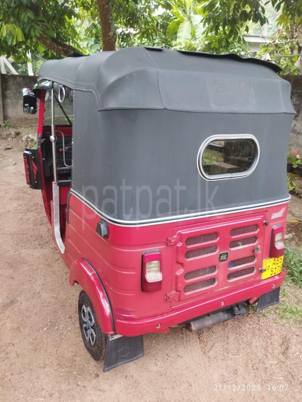 Bajaj Three Wheel 2018 - பயன்படுத்தப்பட்டது முச்சக்கர வண்டி sale in Sri Lanka - patpat.lk