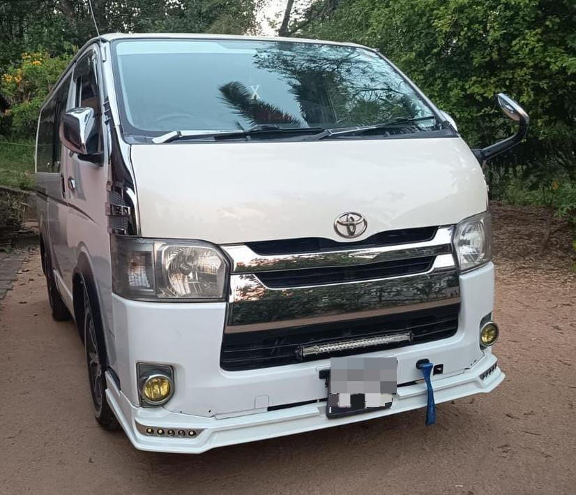 Toyota Super GL 2006 - பயன்படுத்தப்பட்டது வேன் sale in Sri Lanka - patpat.lk