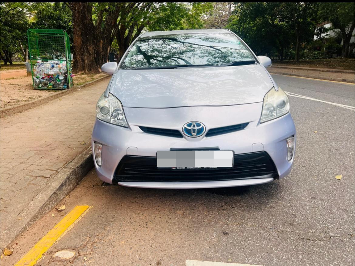 Toyota Prius 2013 - பயன்படுத்தப்பட்டது கார் sale in Sri Lanka - patpat.lk