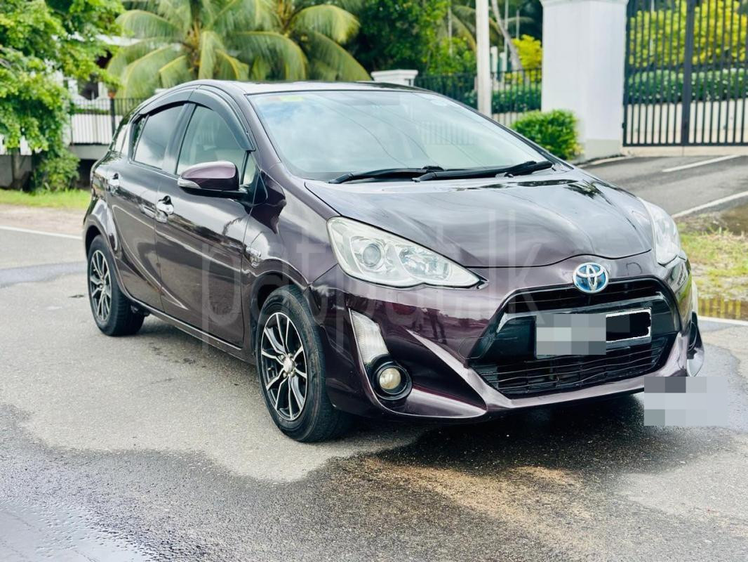 Toyota Aqua 2015 - Used Car sale in Sri Lanka - patpat.lk