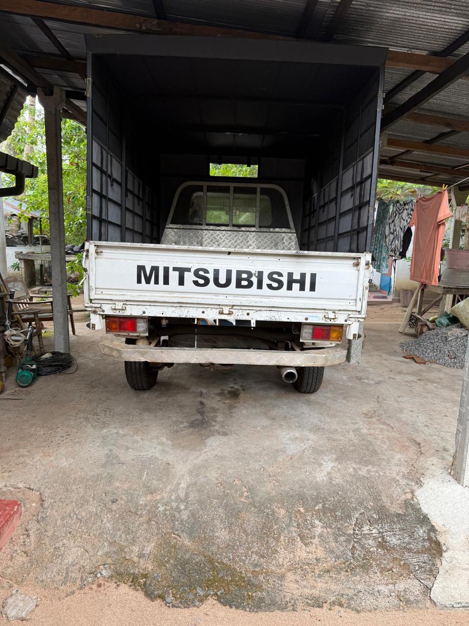 Mitsubishi Delica 1983 - භාවිතා කරන ලද ට්‍රක් රථය sale in Sri Lanka - patpat.lk