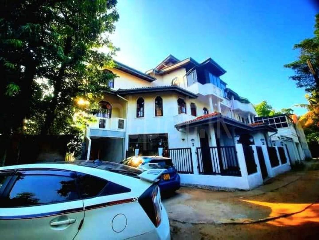 House for Sale in Narahenpita (Colombo 05)