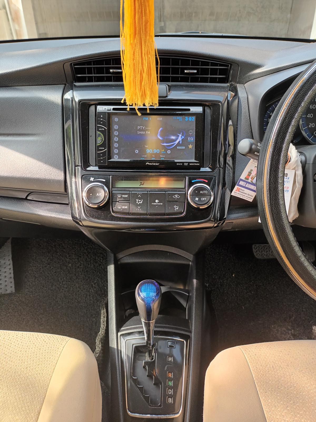 Toyota Axio 2015 - භාවිතා කරන ලද කාර් sale in Sri Lanka - patpat.lk