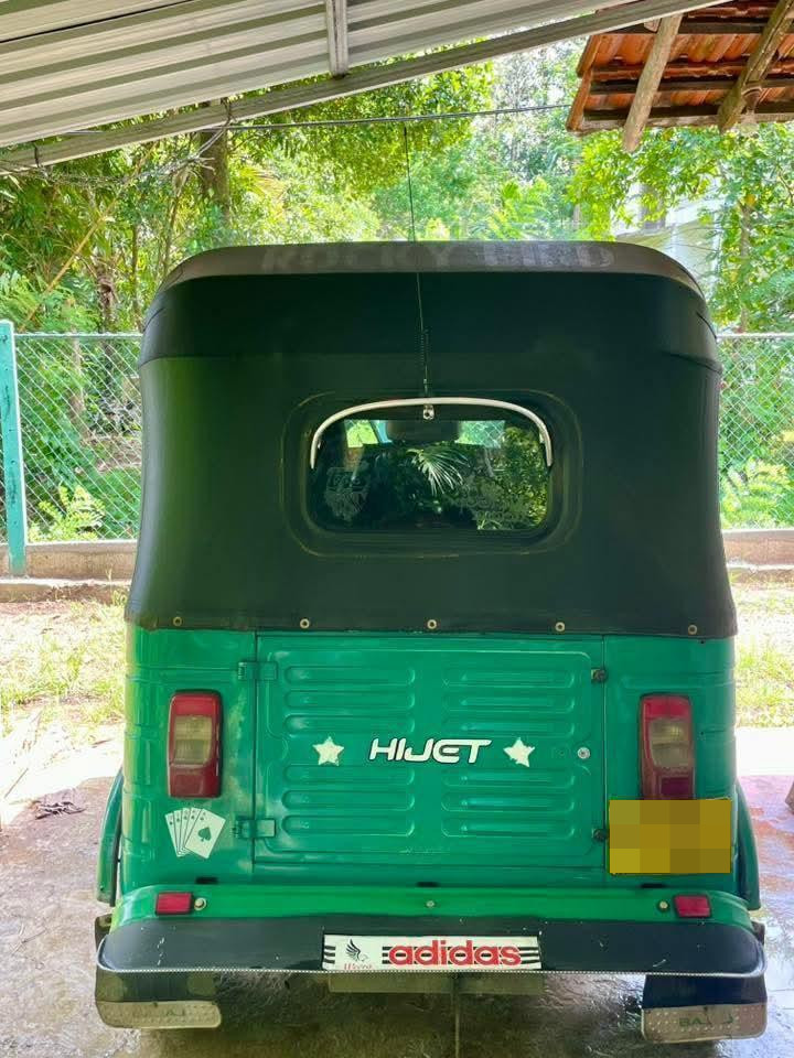 Bajaj 4 stroke 2015 - பயன்படுத்தப்பட்டது முச்சக்கர வண்டி sale in Sri Lanka - patpat.lk