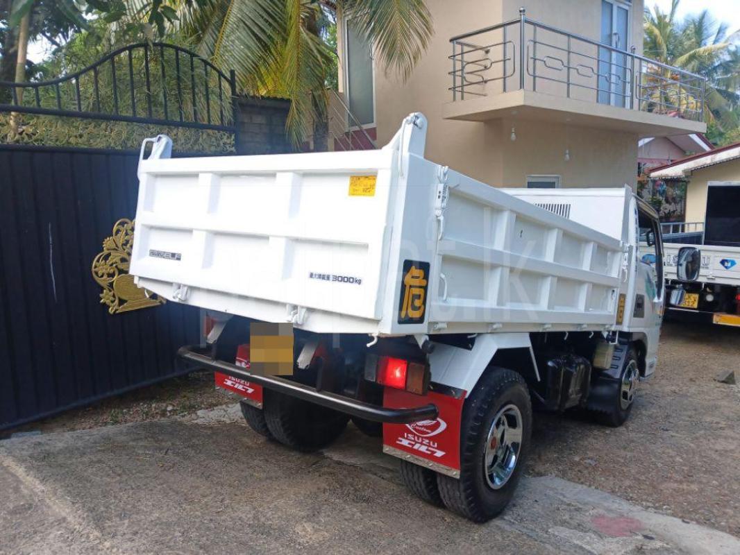 Advertisement image 4