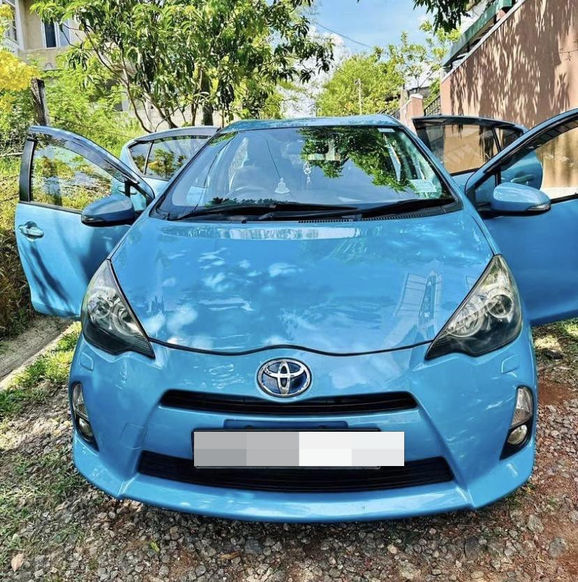 Toyota Aqua 2012 ads-image-1