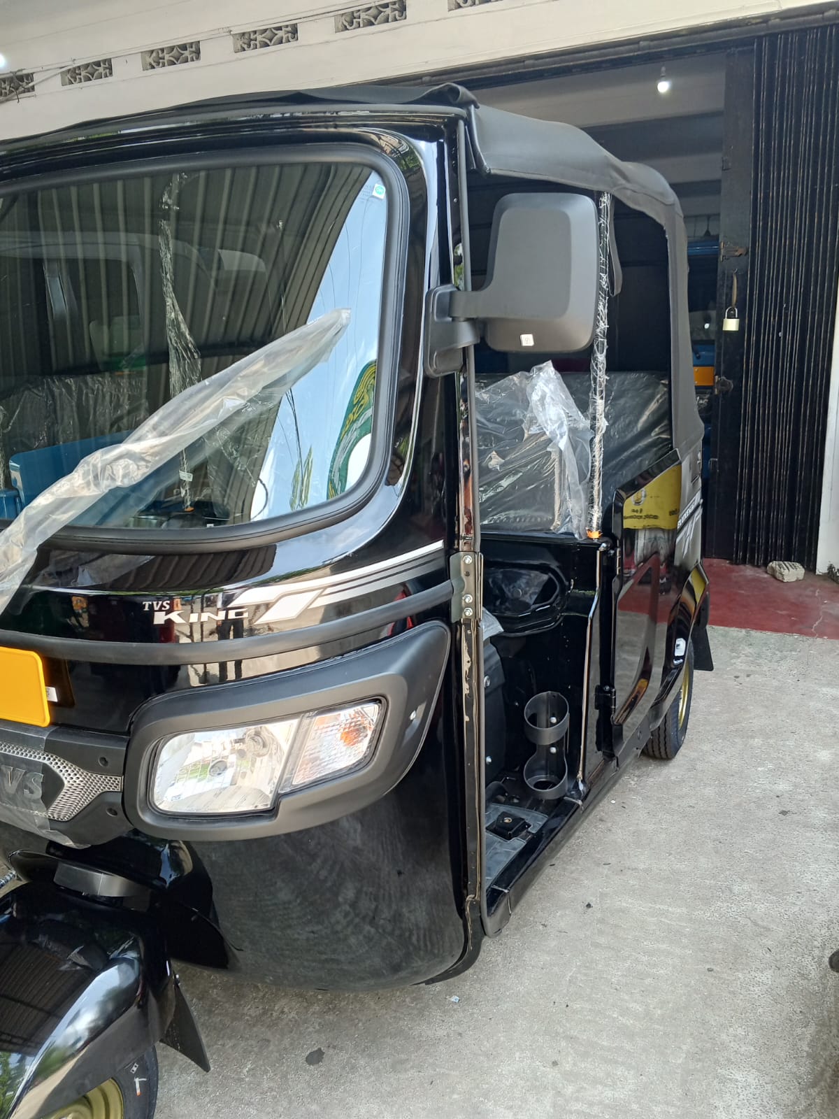 TVS King 2025 - சான்றளிக்கப்பட்டது முச்சக்கர வண்டி sale in Sri Lanka - patpat.lk