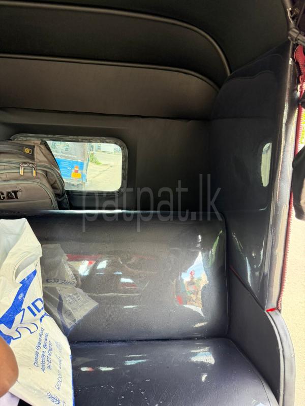 Bajaj Three Wheel 2016 - பயன்படுத்தப்பட்டது முச்சக்கர வண்டி sale in Sri Lanka - patpat.lk