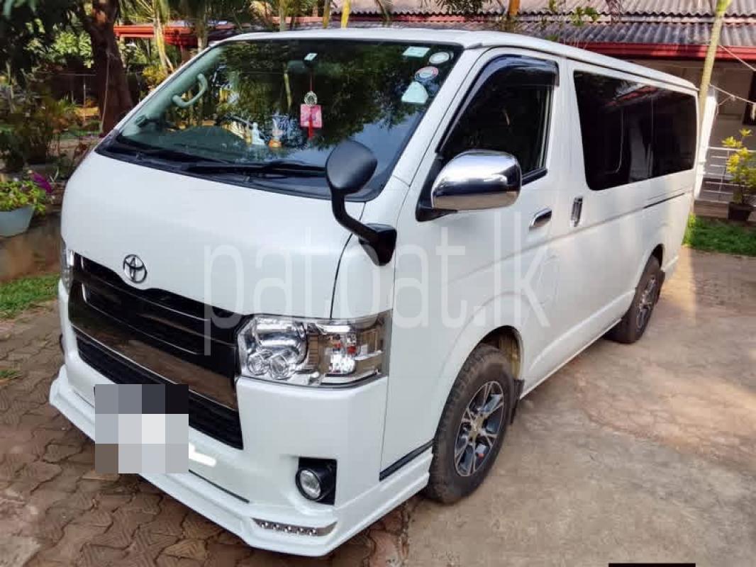 Toyota Hiace 2017 - மறுசீரமைக்கப்பட்டது வேன் sale in Sri Lanka - patpat.lk