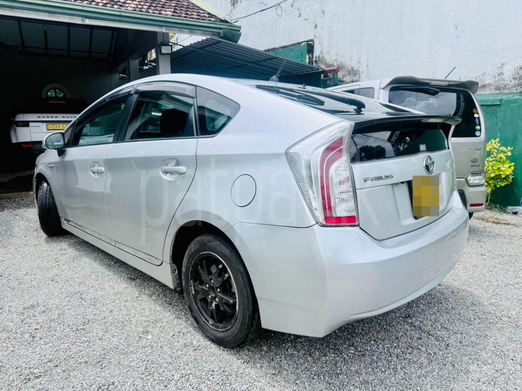 Toyota Prius 2012 - பயன்படுத்தப்பட்டது கார் sale in Sri Lanka - patpat.lk