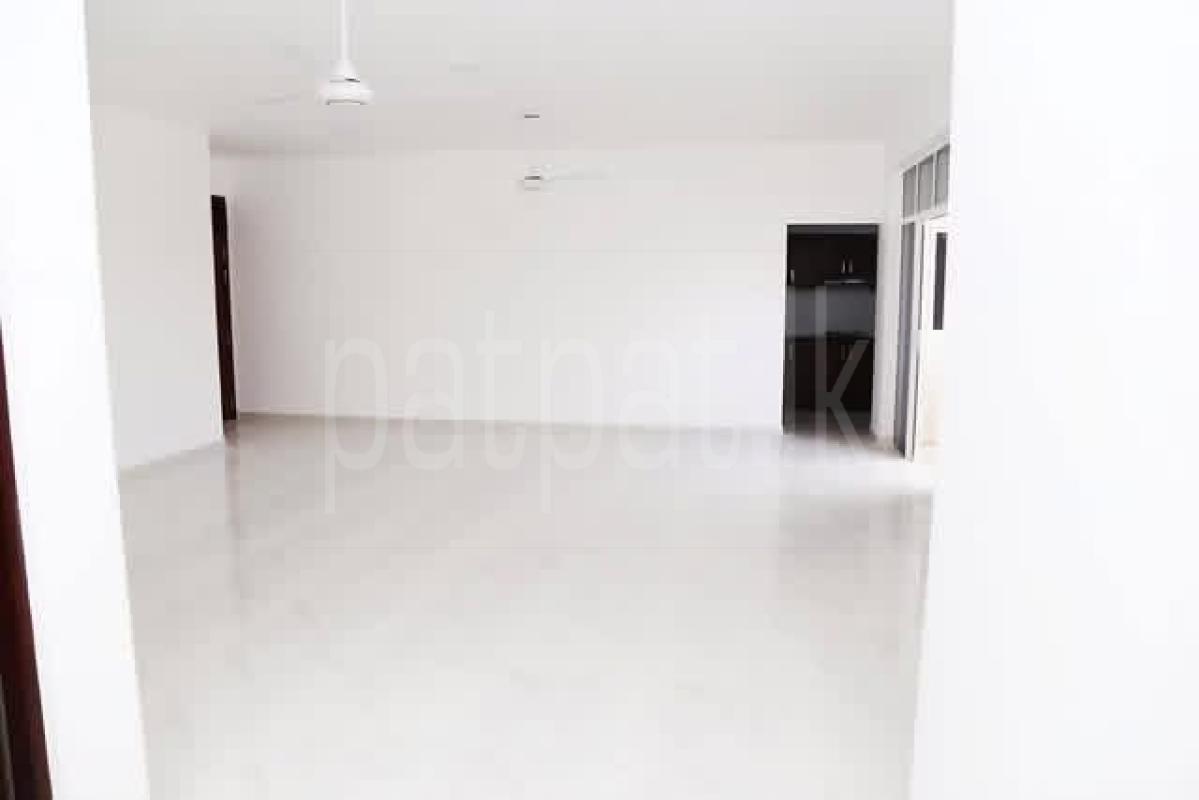 Luxury Apartment for Sale in Wellawatta (Colombo 06)
