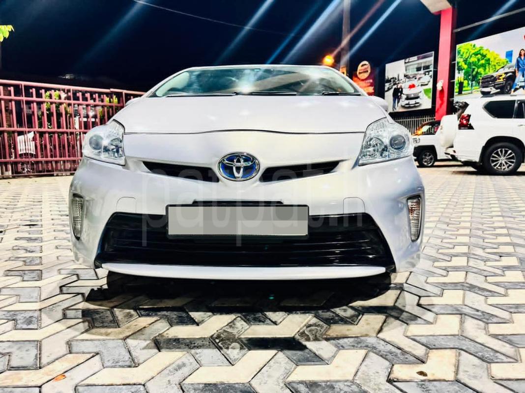 Toyota Prius 2013 - Used Car sale in Sri Lanka - patpat.lk