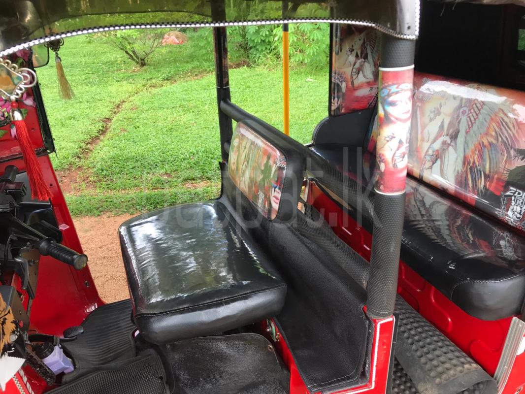Bajaj Three Wheel 2011 - பயன்படுத்தப்பட்டது முச்சக்கர வண்டி sale in Sri Lanka - patpat.lk