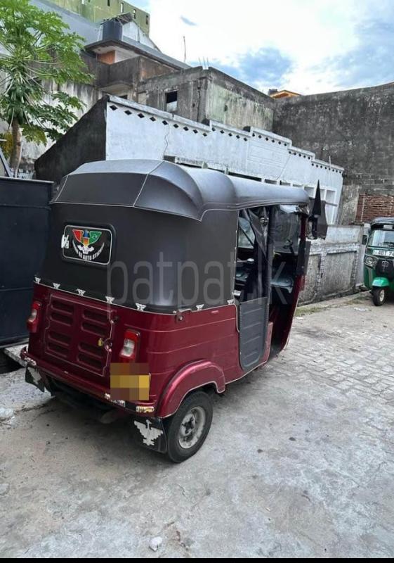 Bajaj Three Wheel 2014 - பயன்படுத்தப்பட்டது முச்சக்கர வண்டி sale in Sri Lanka - patpat.lk
