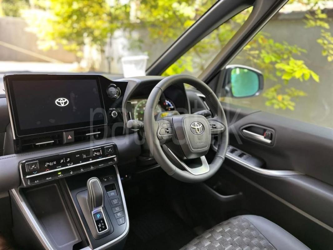 Advertisement image 6