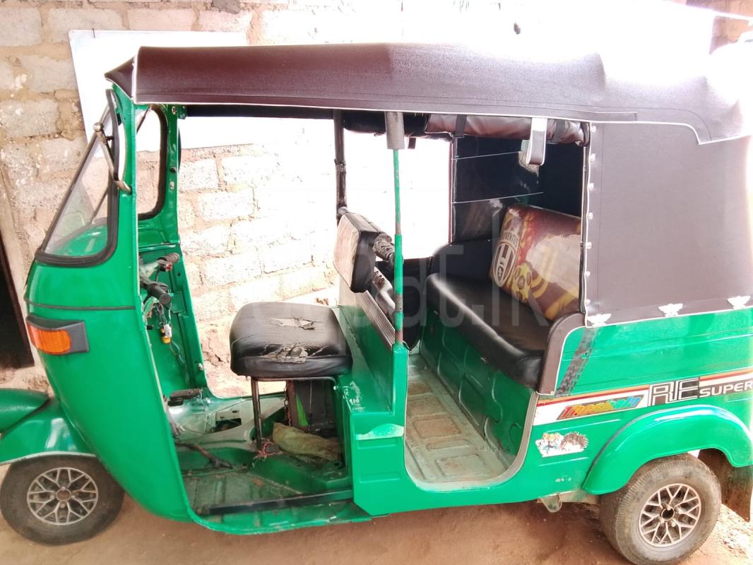 Bajaj Three Wheel 2006 - භාවිතා කරන ලද ත්‍රිරෝද රථය sale in Sri Lanka - patpat.lk