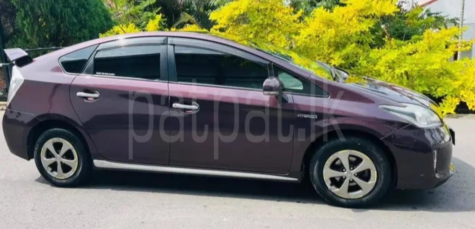 Toyota Prius 2013 - பயன்படுத்தப்பட்டது கார் sale in Sri Lanka - patpat.lk